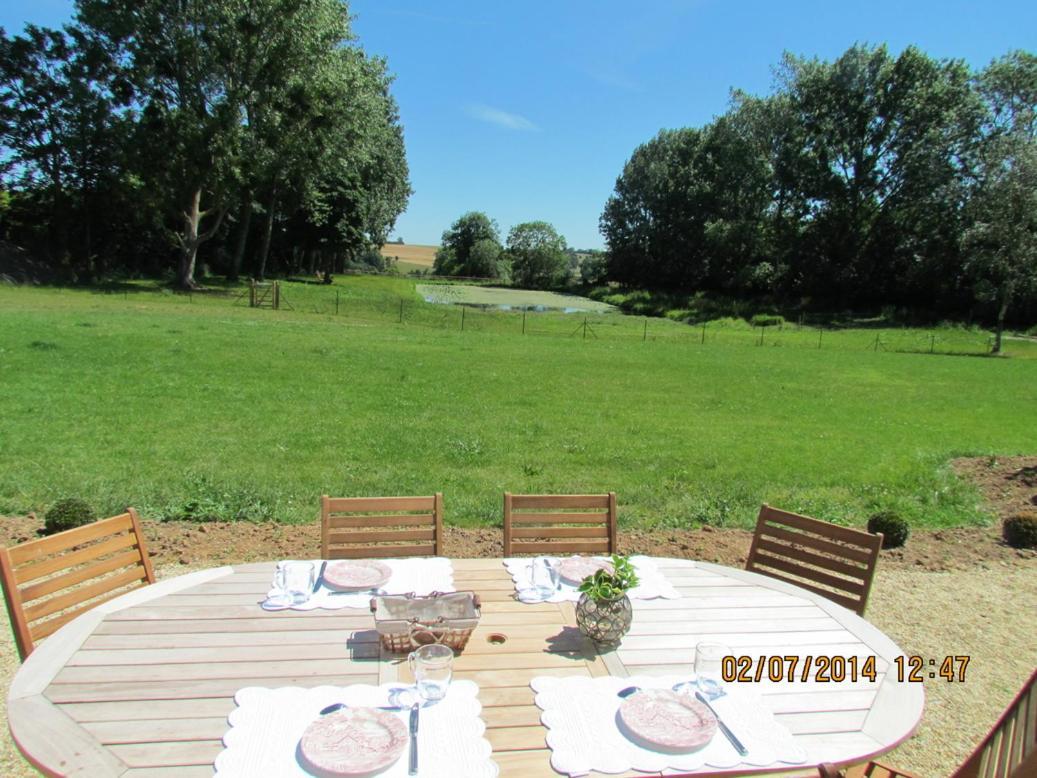 Villa L'Orangerie Du Grand Jardin Condé-sur-Seulles Esterno foto