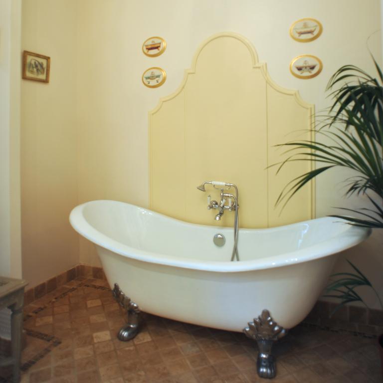 Villa L'Orangerie Du Grand Jardin Condé-sur-Seulles Camera foto
